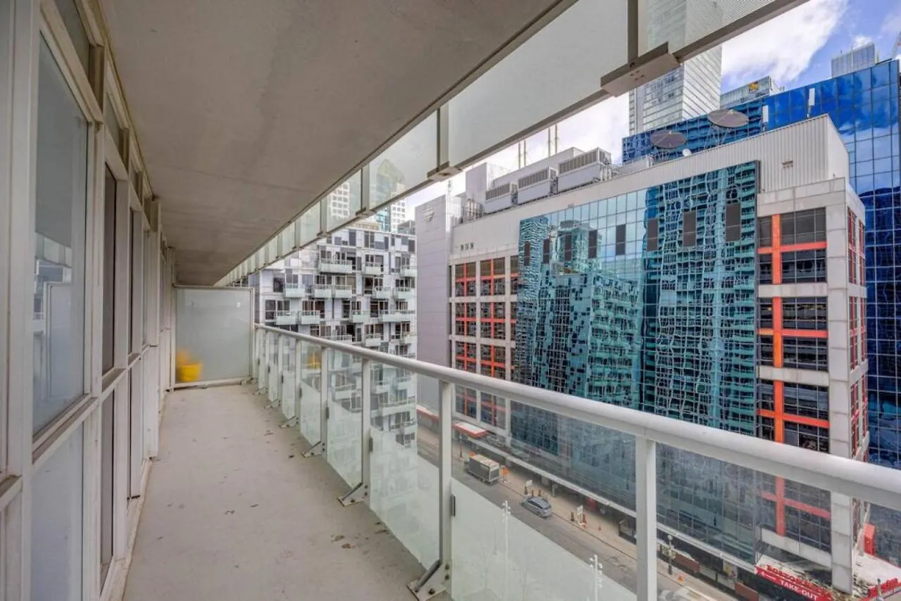 2Br Fantastic View Of Cn Tower And Roger Centre Villa Toronto Holiday home