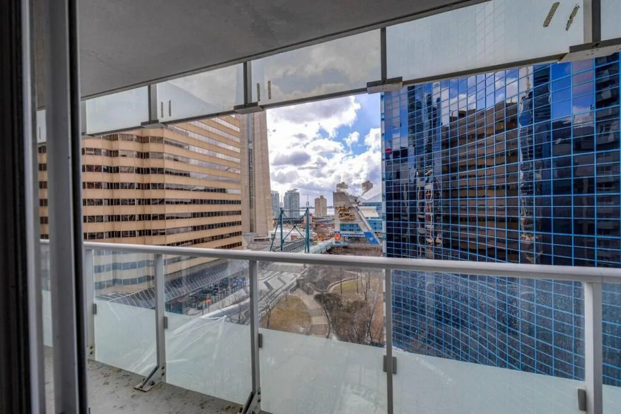 Holiday home 2Br Fantastic View Of Cn Tower And Roger Centre Villa Toronto